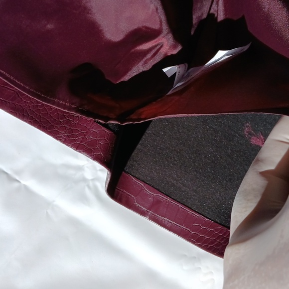 NWT Michael Kors micro skirt, Size 12, faux croc pu leather, Color Burgundy - Picture 9 of 12